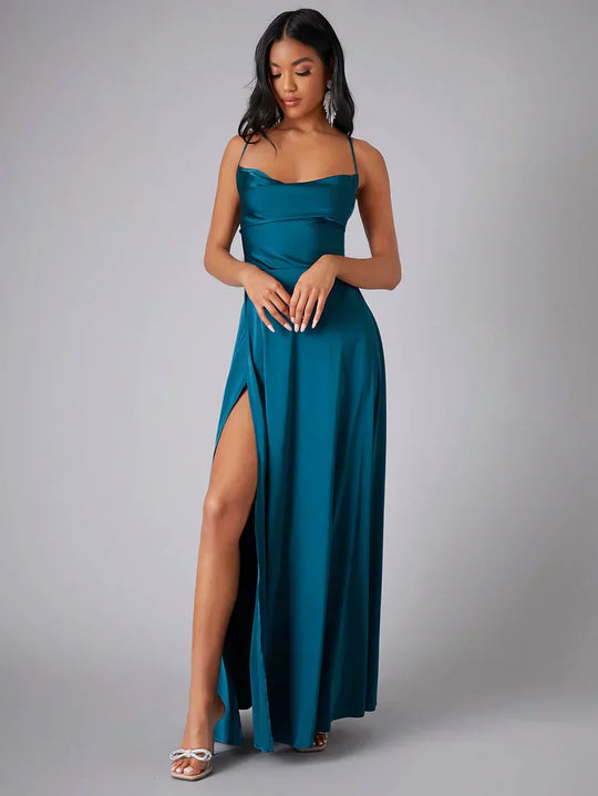 Kobieta | Wieczorowa Sukienka Maxi | Krzyżowy Detal na Plecach | Styl Elegancki i Wyrafinowany | Zwiewny Krój