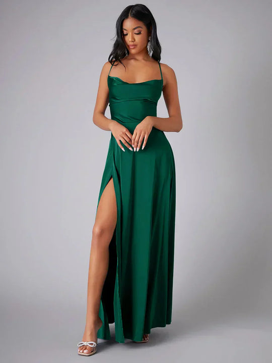 Kobieta | Wieczorowa Sukienka Maxi | Krzyżowy Detal na Plecach | Styl Elegancki i Wyrafinowany | Zwiewny Krój