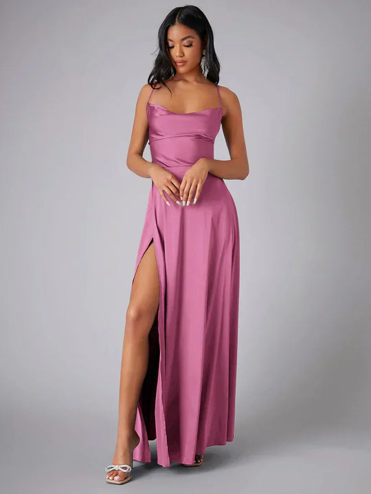Kobieta | Wieczorowa Sukienka Maxi | Krzyżowy Detal na Plecach | Styl Elegancki i Wyrafinowany | Zwiewny Krój