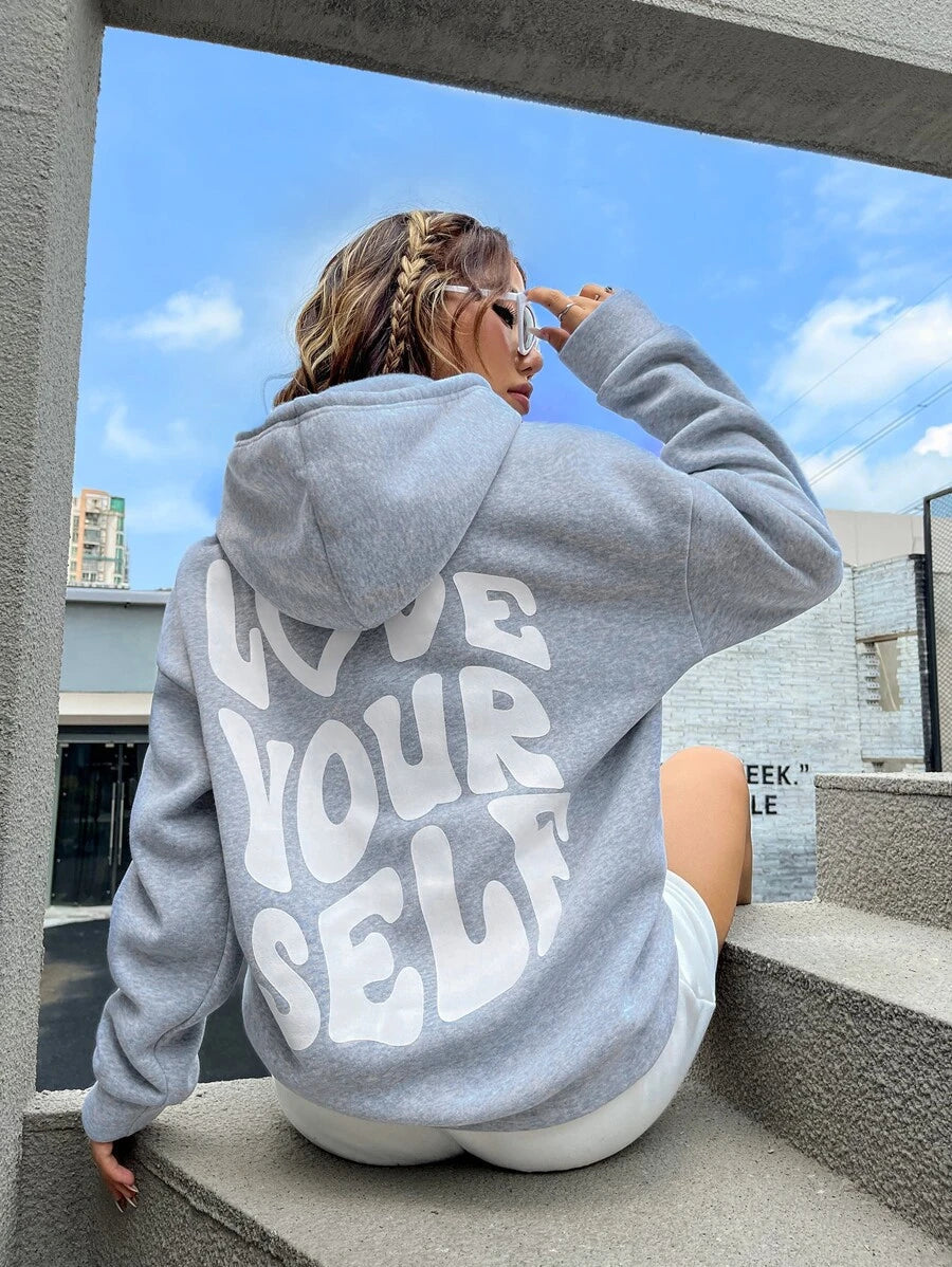 Kobieta | Casual Hoodie | Luźny Krój | Praktyczna Kieszeń | Wygodny Styl Codzienny
