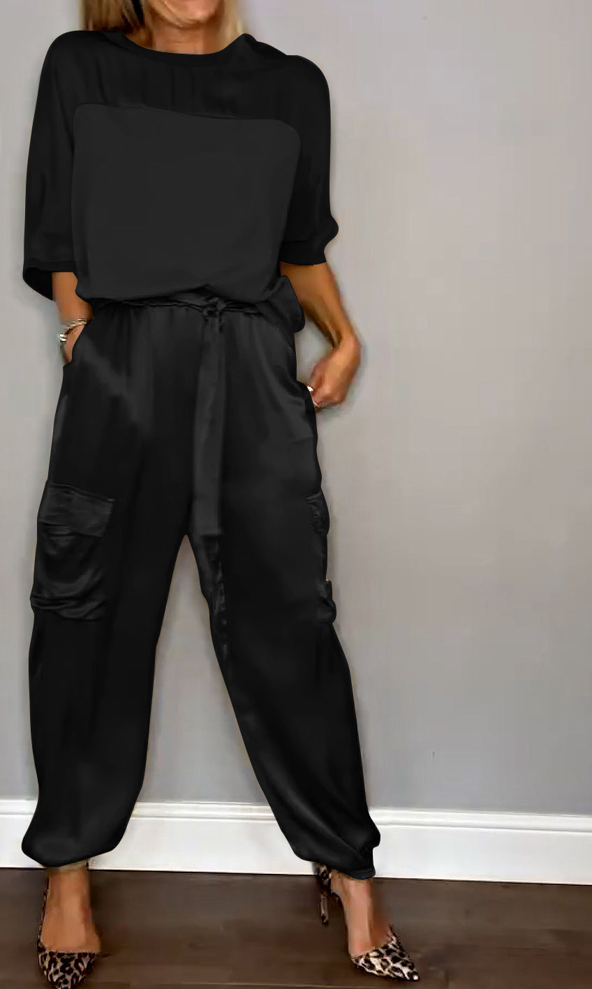 Belle | Satynowy Zestaw Damski z Topem V i Spodniami | Elegancki, Błyszczący Look