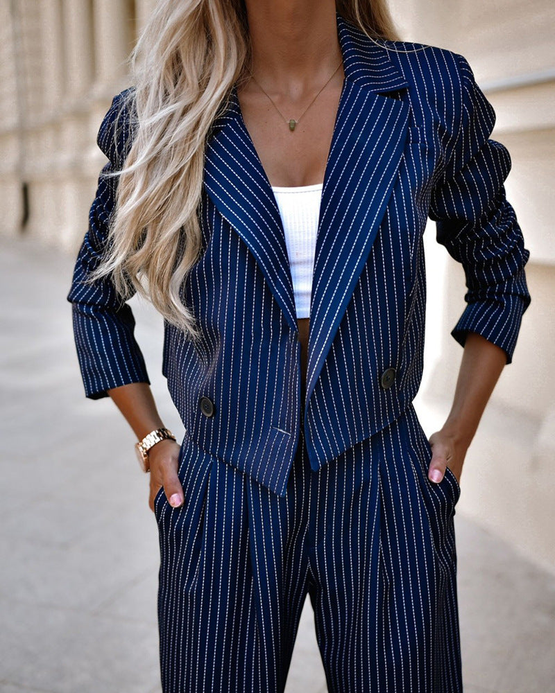 Kobieta | Garnitur Damski | Cropped Blazer | Szerokie Nogawki | Klasyczne Paski | All-Season