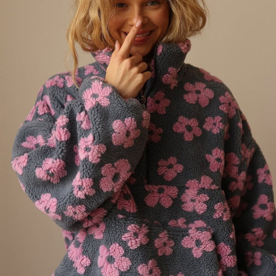 Lieselotte | Kwiatowy sweter z dzianiny