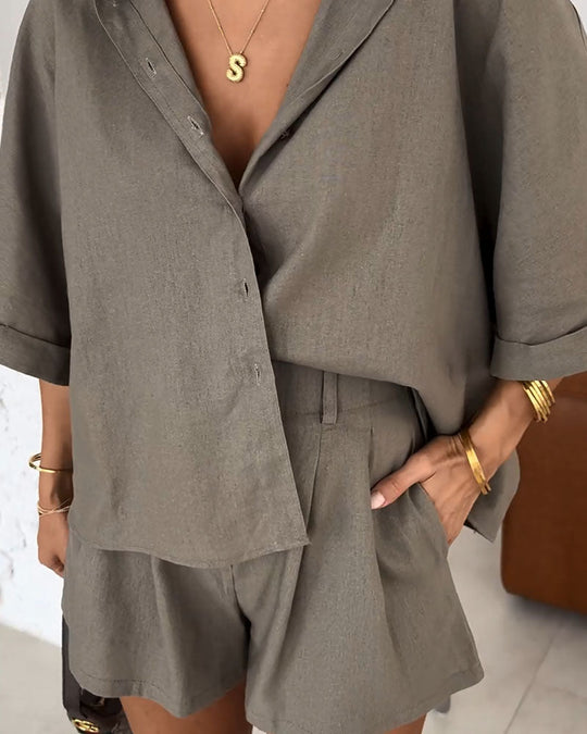 Lola-Rose | Dwuczęściowy Zestaw z Luźną Bluzką i Krótkimi Szortami | Lekki i Komfortowy Look