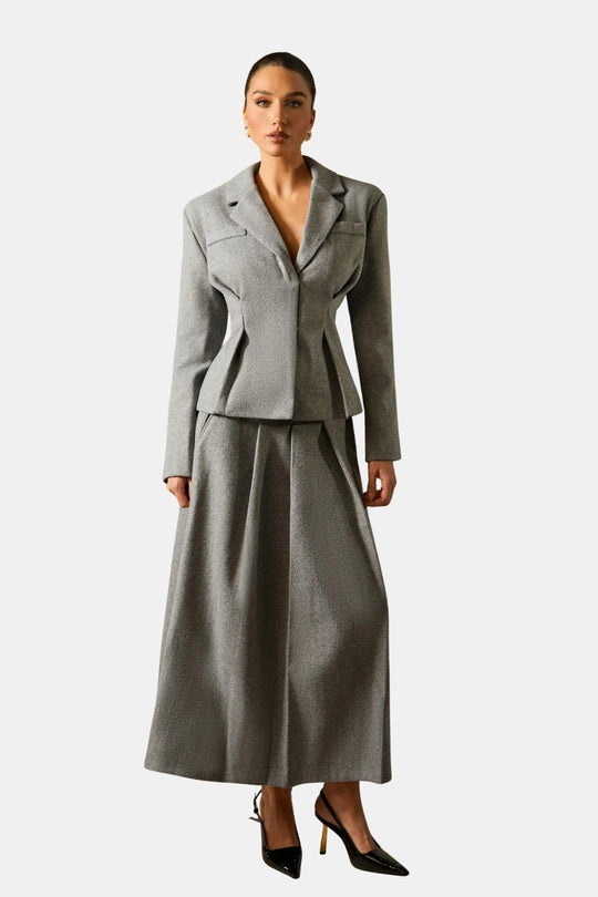 Audrey – Szary Żakiet i Spódnica Midi z Faldami | Elegancja i Styl