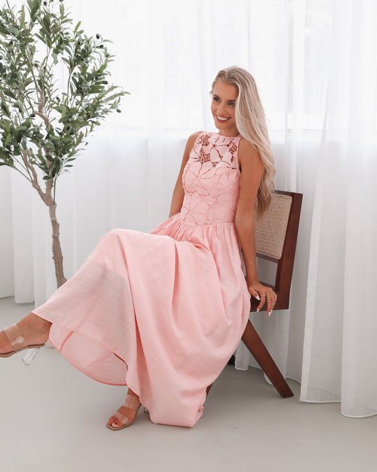 Kobieta | Sukienka Maxi | Dekolt Łódź | Koronkowy Gorset | Zwiewny Dół | Styl Elegancki