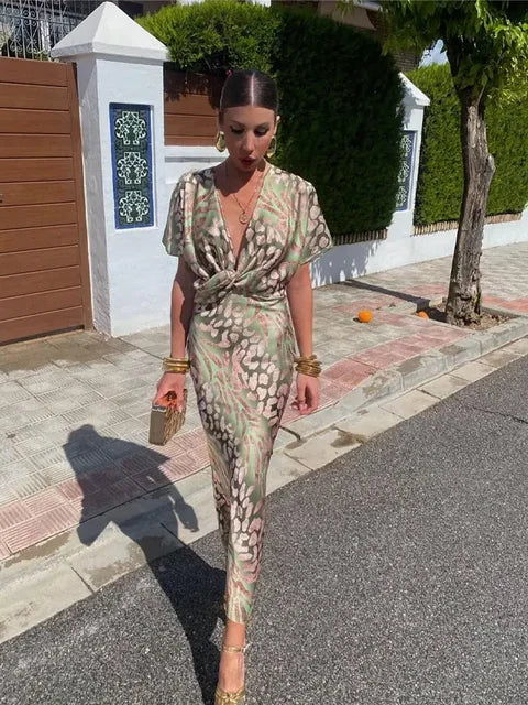 Kobieta | Zielona Sukienka Maxi | Elegancki Abstrakcyjny Nadruk | Dekolt Kopertowy w Serek | Styl Wyrafinowany i Zwiewny