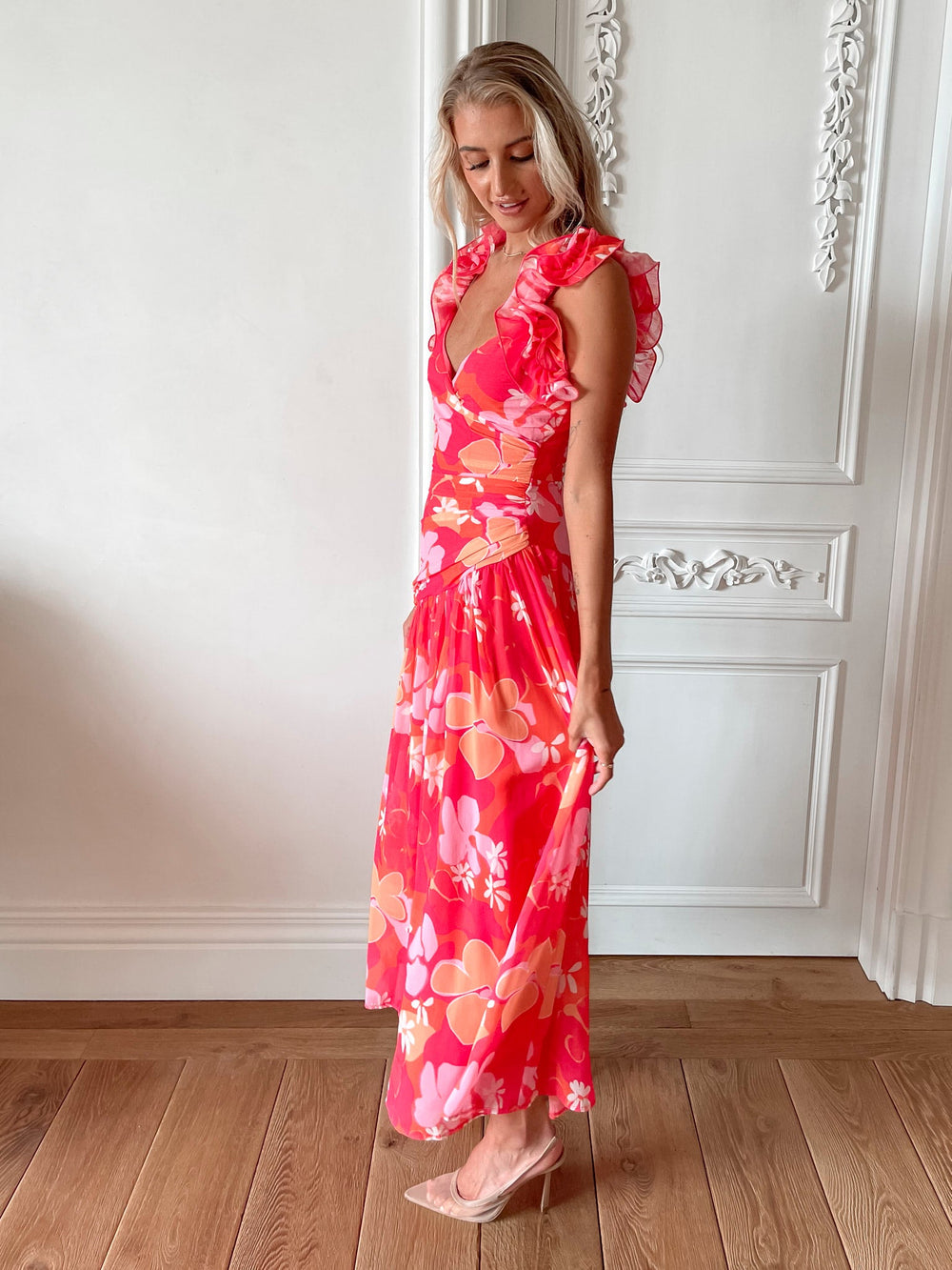 Kobieta | Sukienka Maxi | Marszczenie w Talii | Dekolt V | Falbana na Ramieniu | Print