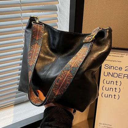 Torebka boho | skórzana, geometryczny pasek