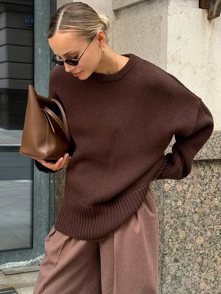 Sweter damski | oversize, dekolt