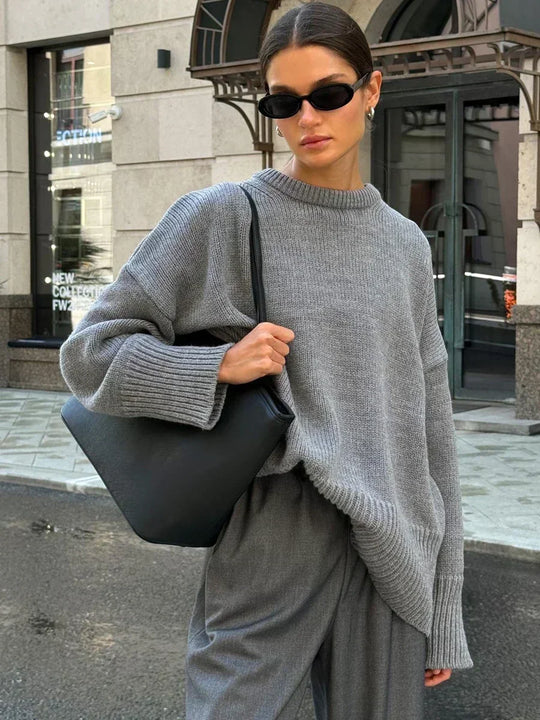 Sweter damski | oversize, dekolt