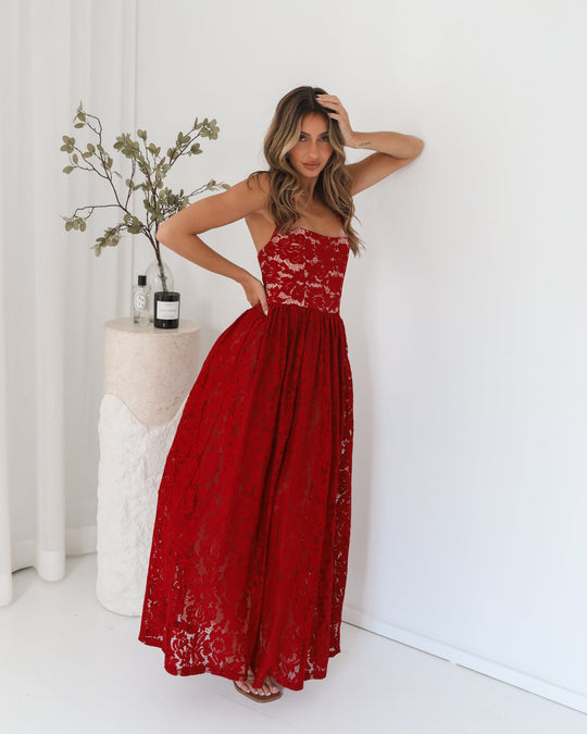 Kobieta | Sukienka Maxi | Halterowy Dekolt | Zwiewna Spódnica | Elegancki Krój