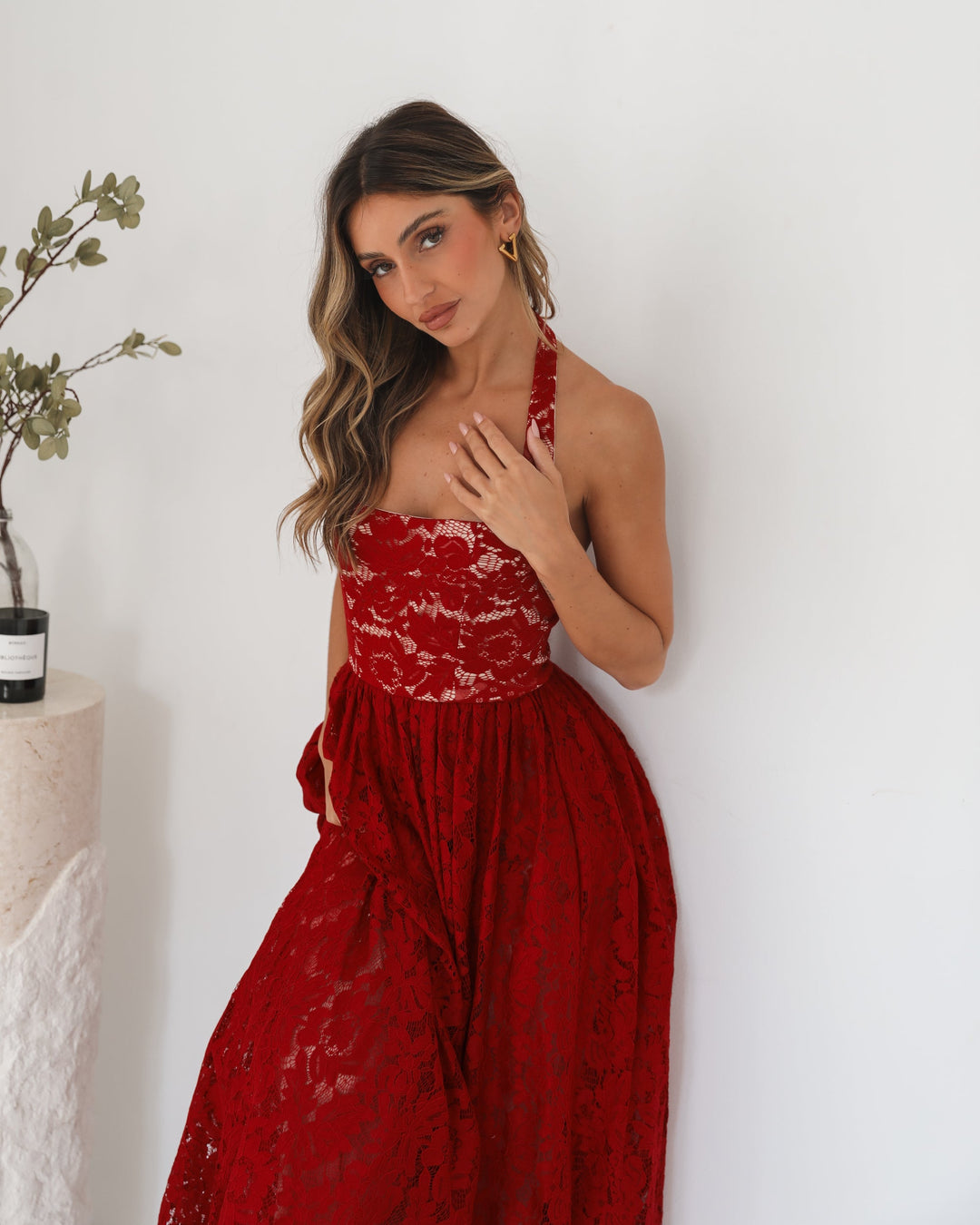 Kobieta | Sukienka Maxi | Halterowy Dekolt | Zwiewna Spódnica | Elegancki Krój