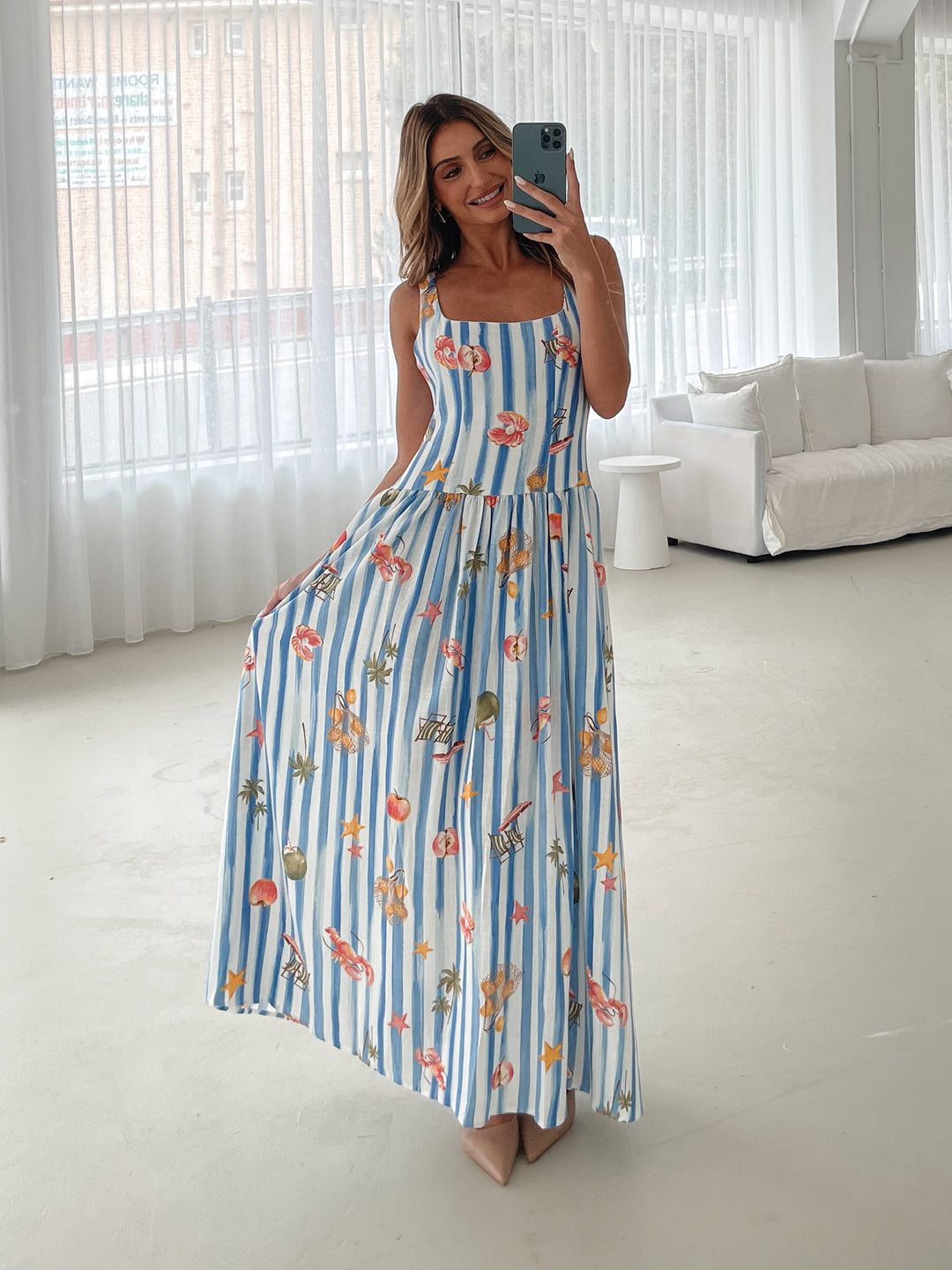 Kobieta | Sukienka Maxi | Wzór Niebieski | Kwadratowy Dekolt | Zwiewna Spódnica | Styl Elegancki