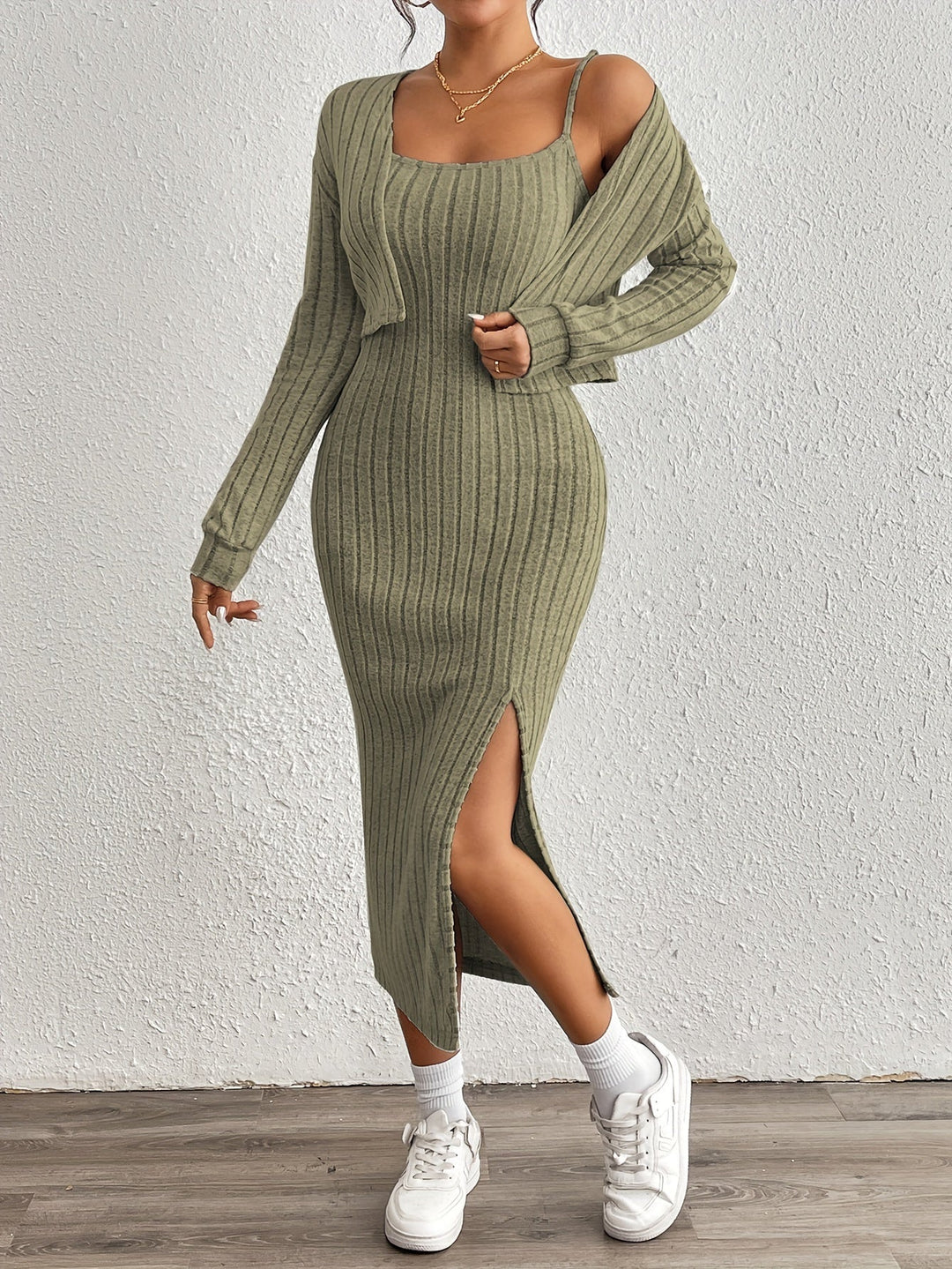 Trendy Zestaw Damski | Dopasowana Midi Sukienka i Krótki Żakiet z Rozcięciem | Styl Premium