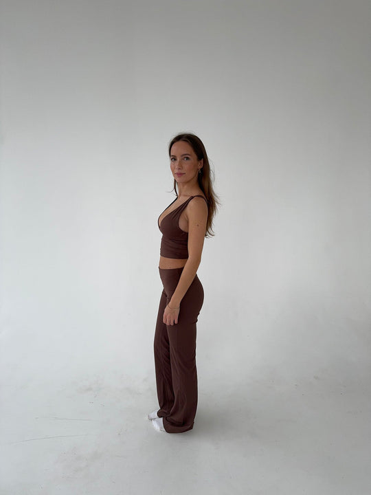 Kobieta | Zestaw Athleisure | Abigael | Flared Legging | Crop Top | High-Waist | All-Season