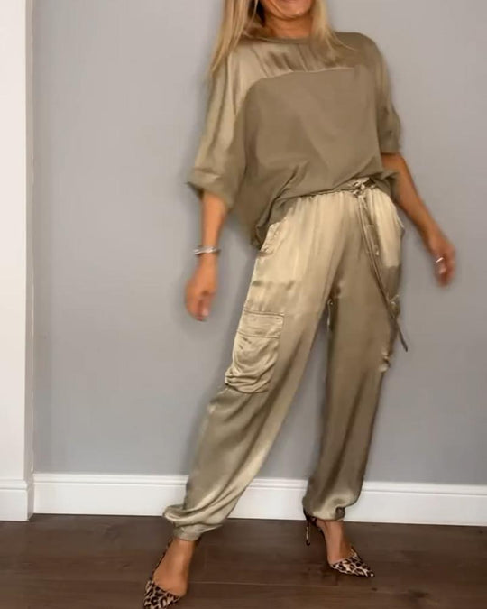 Belle | Satynowy Zestaw Damski z Topem V i Spodniami | Elegancki, Błyszczący Look