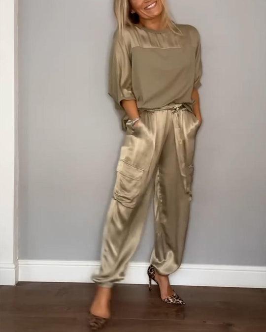 Belle | Satynowy Zestaw Damski z Topem V i Spodniami | Elegancki, Błyszczący Look