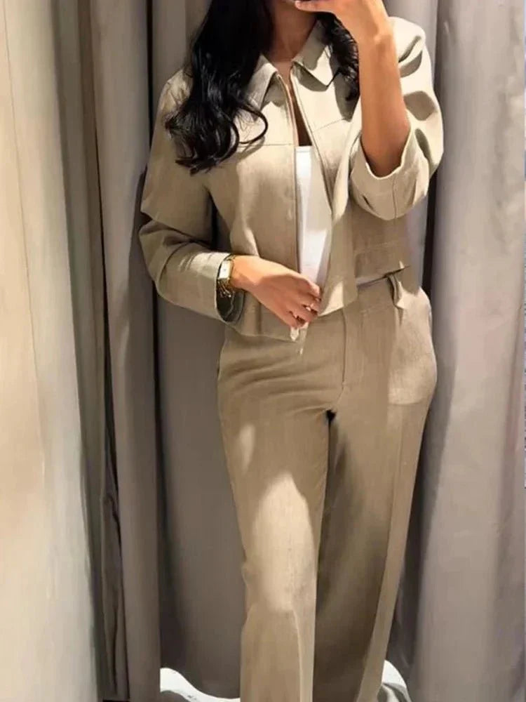 Stylowy Zestaw Damski | Krótka Kurtka z Zippem i Szerokie Spodnie | Look Nowoczesny Premium